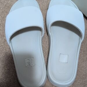 Lululemon Athletica Bone Color Slide Sandals